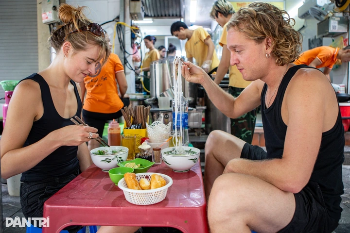 Đưa tinh hoa phở Việt vươn xa - 2