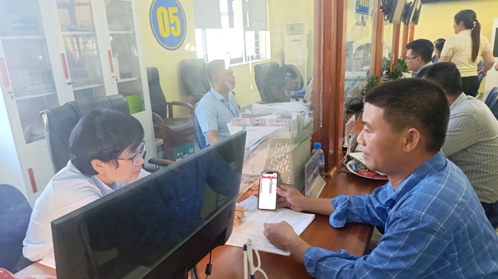 Hướng tới thủ tục hành chính không giấy tờ - 1