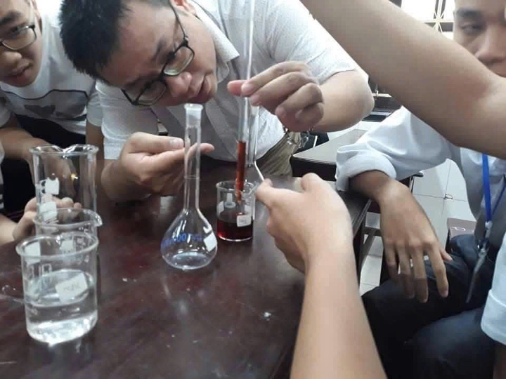 Người thầy của những “chuyến tàu” tri thức - 2