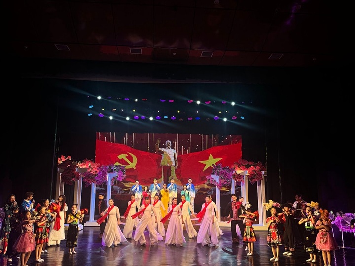 Chuỗi hoạt động nghệ thuật chào mừng Đại hội XIV của Đảng - 1