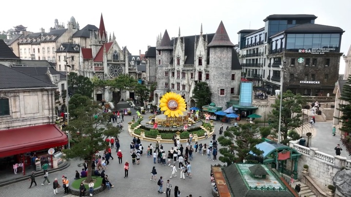 “Nóng” du lịch Tết Bính Ngọ - 2 “Nóng” du lịch Tết Bính Ngọ - 2