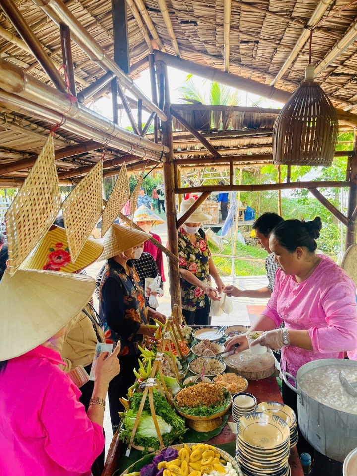 Chợ quê Đồng Tháp: Giữ hồn văn hóa miệt vườn - 3 Chợ quê Đồng Tháp: Giữ hồn văn hóa miệt vườn - 3