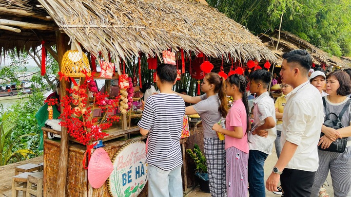 Chợ quê Đồng Tháp: Giữ hồn văn hóa miệt vườn - 1 Chợ quê Đồng Tháp: Giữ hồn văn hóa miệt vườn - 1