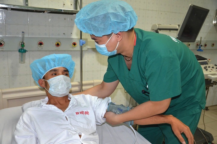 Những nhà báo lặng lẽ “thắp sáng tương lai” - 1 Những nhà báo lặng lẽ “thắp sáng tương lai” - 1