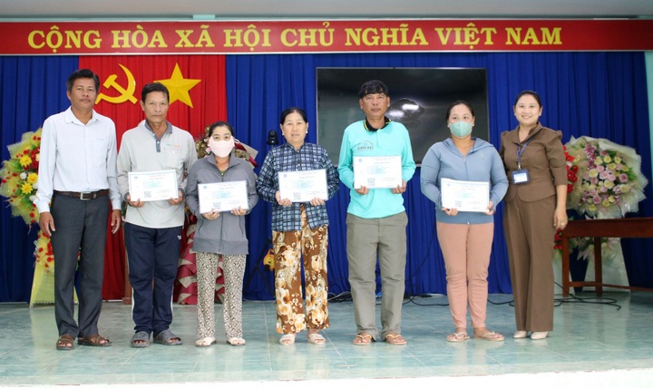 An Giang dành 282 tỷ đồng đóng BHYT cho hơn 1,1 triệu dân - 1 An Giang dành 282 tỷ đồng đóng BHYT cho hơn 1,1 triệu dân - 1
