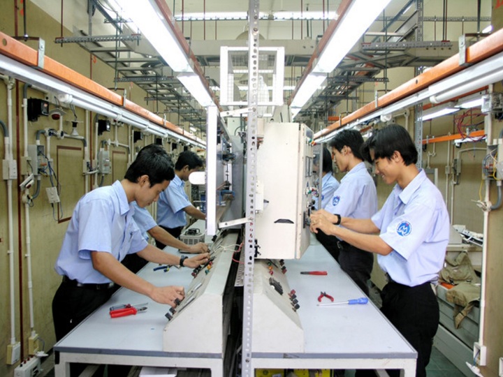 Nâng chất lượng nguồn lao động, tạo việc làm bền vững - 1