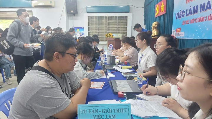 TPHCM: Việc không thiếu chỉ thiếu người phù hợp - 1 TPHCM: Việc không thiếu chỉ thiếu người phù hợp - 1
