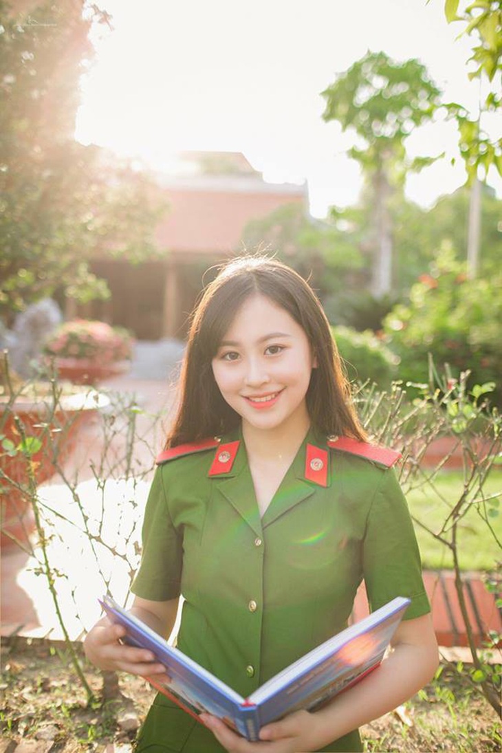 Hoa khôi sinh viên Việt - Xuân mới ngẫm lại năm đã qua - Ảnh 4.