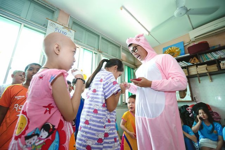 Dinh cơ bạc tỷ, hậu trường Táo quân, thành tích “khủng” của HHen Niê choáng ngợp showbiz Việt - Ảnh 13. Dinh cơ bạc tỷ, hậu trường Táo quân, thành tích “khủng” của HHen Niê choáng ngợp showbiz Việt - Ảnh 13.