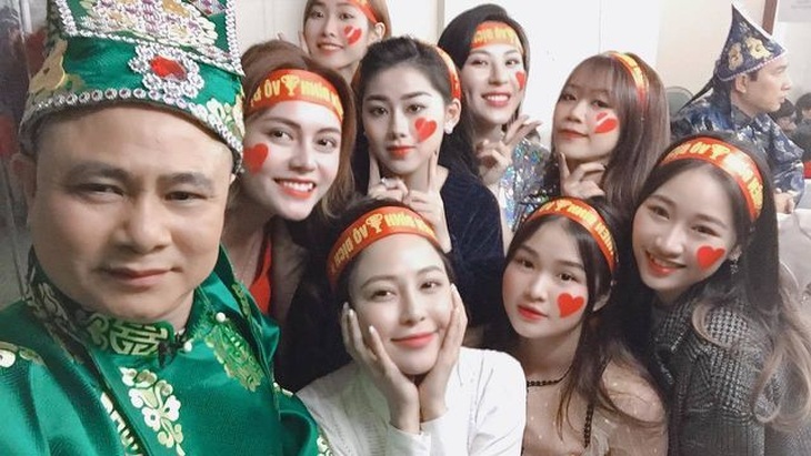 Dinh cơ bạc tỷ, hậu trường Táo quân, thành tích “khủng” của HHen Niê choáng ngợp showbiz Việt - Ảnh 6. Dinh cơ bạc tỷ, hậu trường Táo quân, thành tích “khủng” của HHen Niê choáng ngợp showbiz Việt - Ảnh 6.