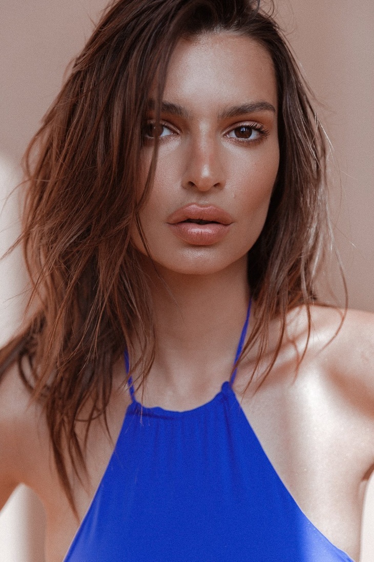 Emily Ratajkowski bốc lửa trong chùm ảnh mới - Ảnh 8. Emily Ratajkowski bốc lửa trong chùm ảnh mới - Ảnh 8.