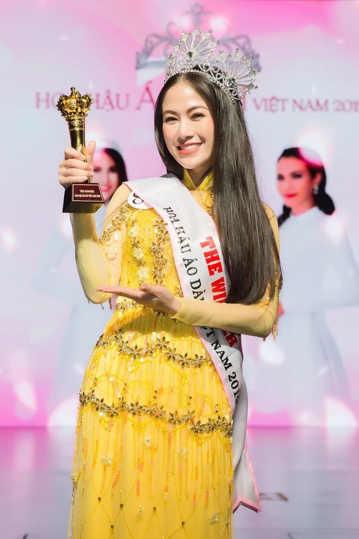 Hoa hậu Chuyển giới Quốc tế lộ clip nhạy cảm; Ngọc Sơn tiết lộ giới tính thật - Ảnh 10. Hoa hậu Chuyển giới Quốc tế lộ clip nhạy cảm; Ngọc Sơn tiết lộ giới tính thật - Ảnh 10.
