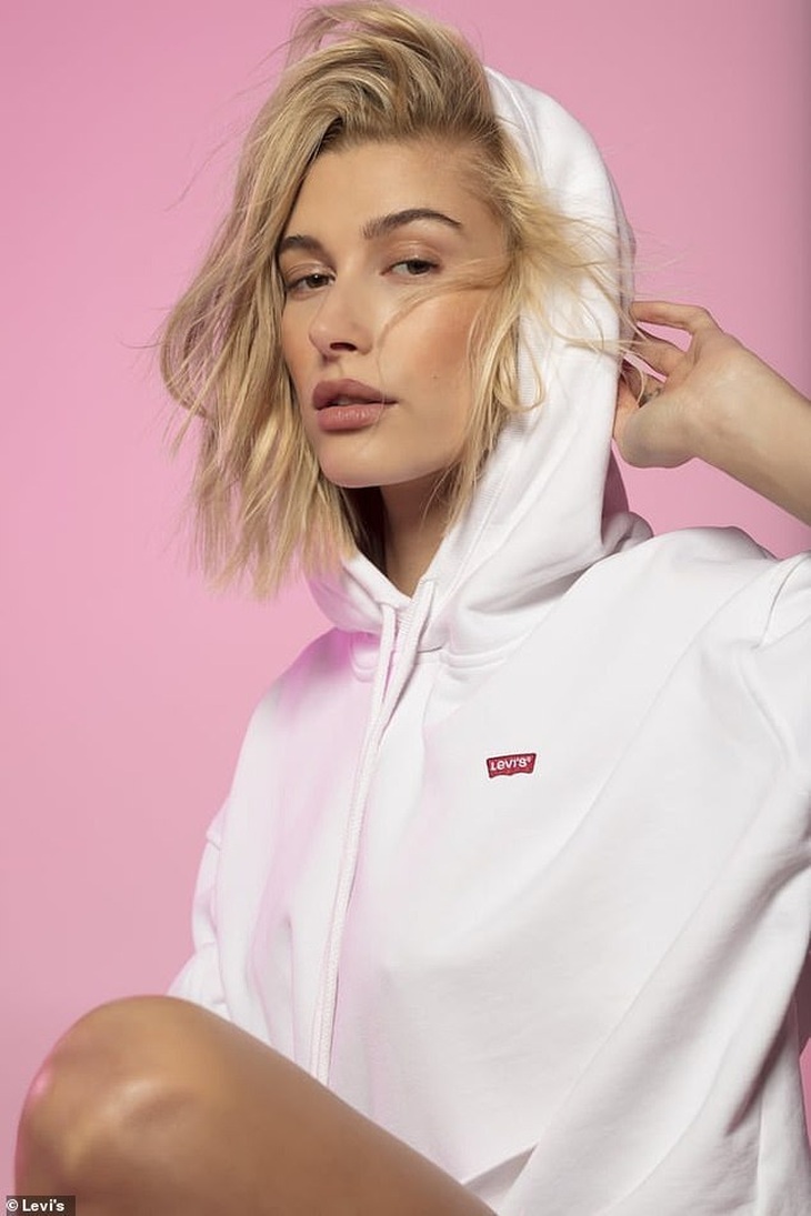 Hailey Baldwin gợi cảm và năng động trong ảnh quảng cáo mới - Ảnh 5. Hailey Baldwin gợi cảm và năng động trong ảnh quảng cáo mới - Ảnh 5.