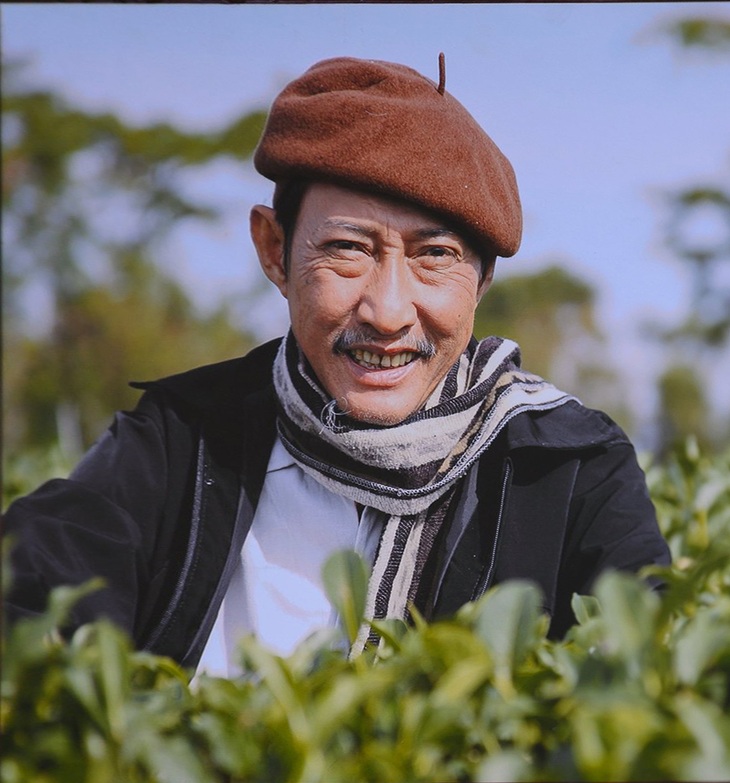 NSƯT Kim Xuân, Lê Thiện... khóc nức nở khi đến viếng Lê Bình - Ảnh 1. NSƯT Kim Xuân, Lê Thiện... khóc nức nở khi đến viếng Lê Bình - Ảnh 1.