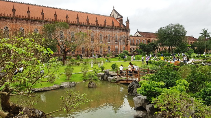 Đan viện cổ khung cảnh “đẹp như trời Tây” không phải ai cũng biết - Ảnh 4. Đan viện cổ khung cảnh “đẹp như trời Tây” không phải ai cũng biết - Ảnh 4.