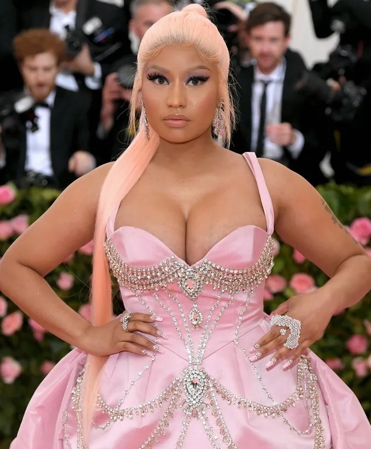 Nicki Minaj khoe ngực khủng tại Met gala - Ảnh 3. Nicki Minaj khoe ngực khủng tại Met gala - Ảnh 3.