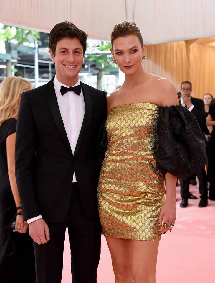 Những cặp đôi hoàn hảo trên thảm đỏ Met gala 2019 - Ảnh 9.