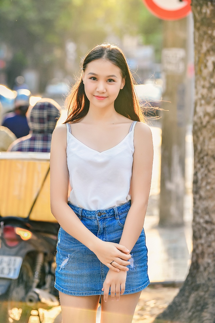 Nữ sinh THPT Trần Phú cao 1m70, dáng chuẩn người mẫu - Ảnh 2.