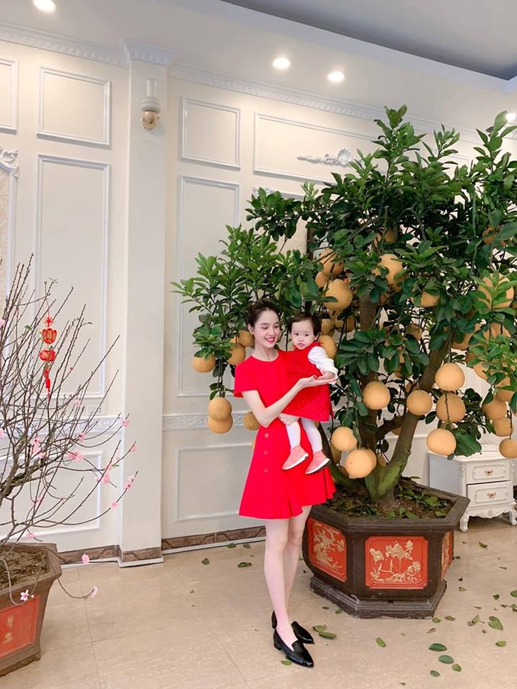 “Mất hút” khỏi showbiz, Á hậu Hoàng Anh đang mang bầu con thứ 2 - Ảnh 6.