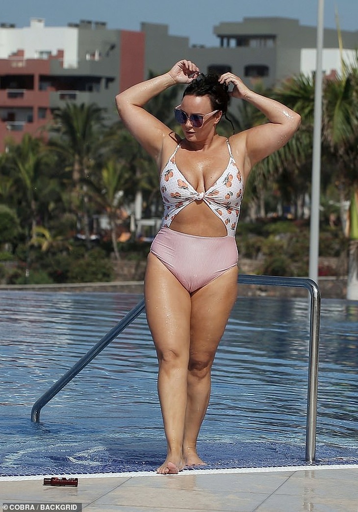 Chanelle Hayes tự tin diện áo tắm sau khi giảm gần 20 kg - Ảnh 5. Chanelle Hayes tự tin diện áo tắm sau khi giảm gần 20 kg - Ảnh 5.