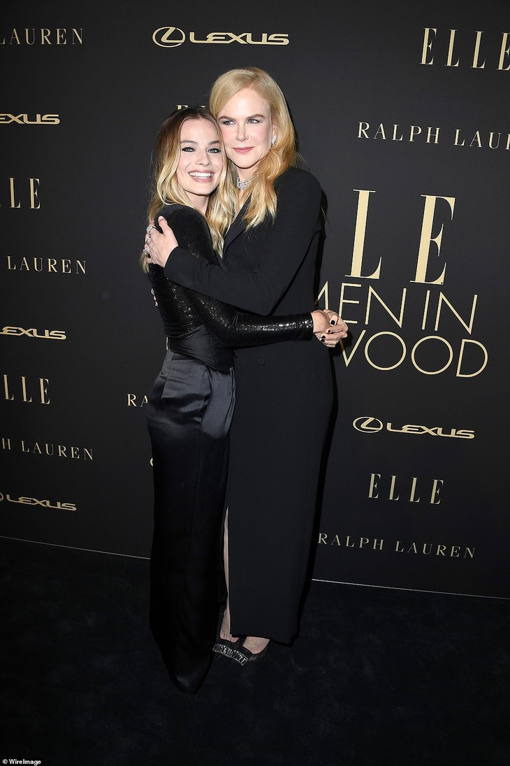 Người đẹp Hollywood kiêu sa diện váy đen dự sự kiện - Ảnh 14. Người đẹp Hollywood kiêu sa diện váy đen dự sự kiện - Ảnh 14.