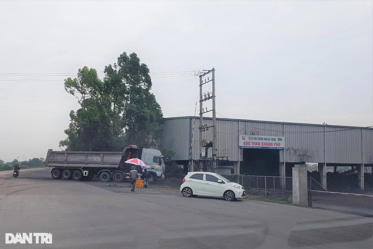 Vi phạm luật đê điều: Chính quyền kêu khó, vi phạm mặc sức tung hoành - 2 Vi phạm luật đê điều: Chính quyền kêu khó, vi phạm mặc sức tung hoành - 2