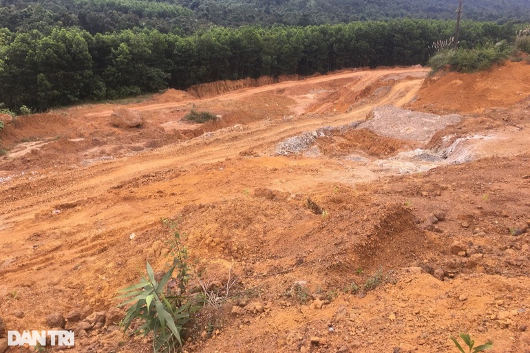 Cận cảnh mỏ khoáng sản lậu quy mô lớn vừa bị phát hiện tại Quảng Bình - 2