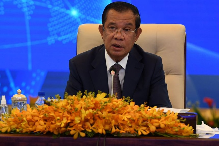 Thủ tướng Hun Sen lệnh tiêu hủy, cất kho vũ khí Mỹ - 1