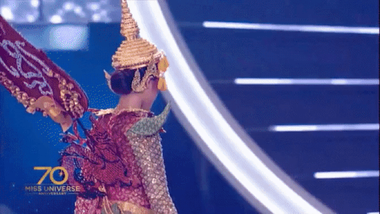 Miss Universe Cambodia Had A Problem While Performing The National Costume