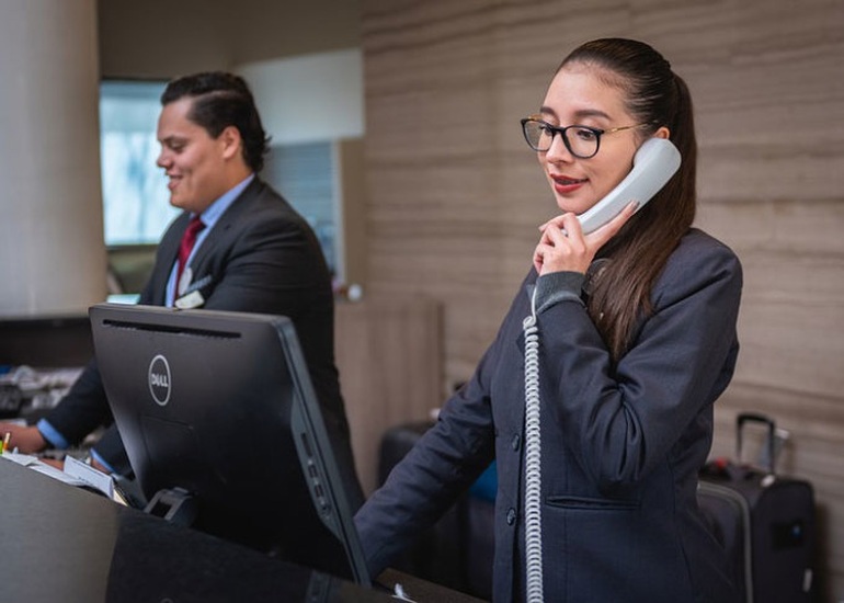 Nhân viên khách sạn hé lộ cách trả đũa những vị khách thô lỗ - 1 Nhân viên khách sạn hé lộ cách trả đũa những vị khách thô lỗ - 1