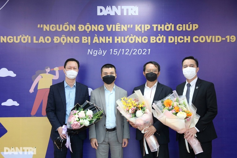 Sát cánh cùng người lao động vượt khó mùa dịch - 2