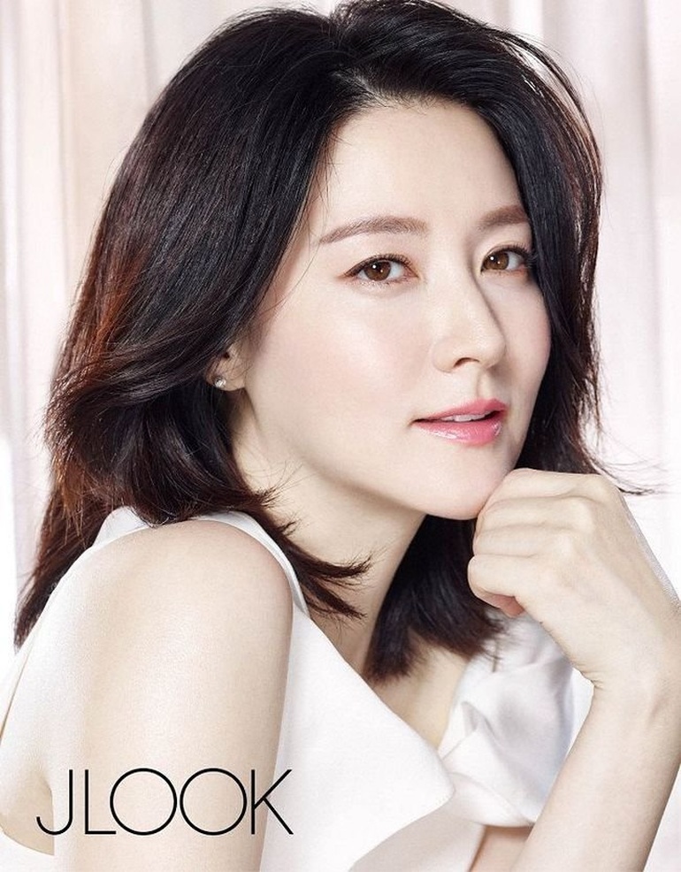 Quốc bảo nhan sắc xứ Hàn Lee Young Ae nói gì khi phim mới gây thất vọng?