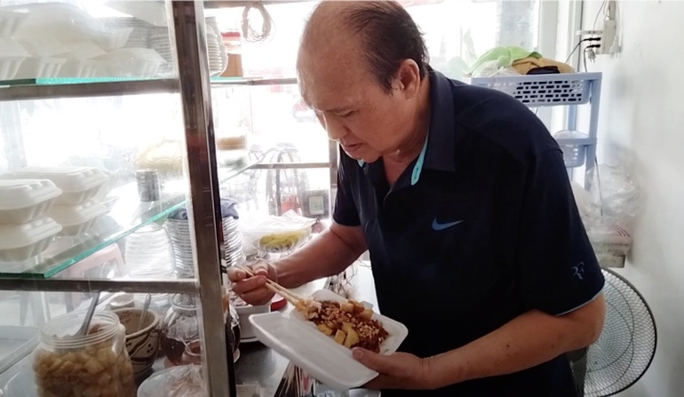 Danh hài, tài tử điện ảnh một thời: Người bán bánh bèo, người làm shipper - 1 Danh hài, tài tử điện ảnh một thời: Người bán bánh bèo, người làm shipper - 1
