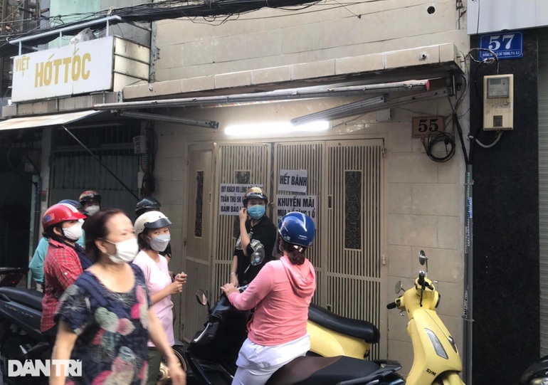 Tiệm bánh mì Ô môi Bà Huynh vừa mở bán đã phải đóng cửa - 3 Tiệm bánh mì Ô môi Bà Huynh vừa mở bán đã phải đóng cửa - 3