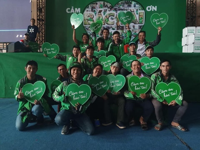Chuyện bây giờ mới kể về đại gia đình xanh lá của bác tài công nghệ - 3 Chuyện bây giờ mới kể về đại gia đình xanh lá của bác tài công nghệ - 3