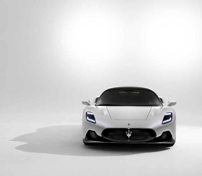 Sức mạnh và vẻ đẹp: Chuyện chưa kể về Maserati MC20 và David Beckham - 1 Sức mạnh và vẻ đẹp: Chuyện chưa kể về Maserati MC20 và David Beckham - 1