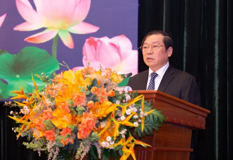 Văn nghệ sĩ đích thực không bao giờ quay lưng với những vấn đề lớn lao của đất nước - 2 Văn nghệ sĩ đích thực không bao giờ quay lưng với những vấn đề lớn lao của đất nước - 2