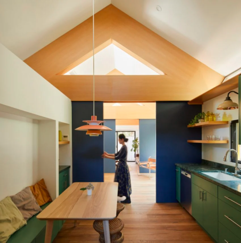 Thiết kế nội thất gia đình: Cùng khám phá bộ sưu tập thiết kế nội thất gia đình tuyệt đẹp, tinh tế, đem lại không gian sống đầy ấn tượng và thoải mái cho gia đình bạn.