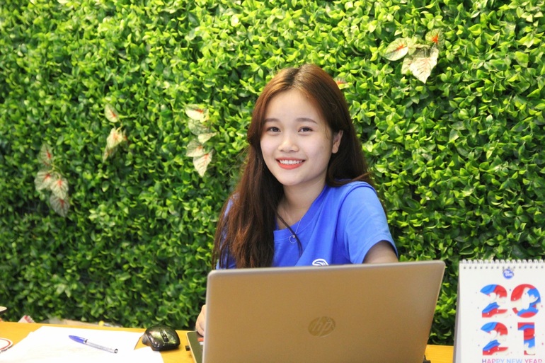 Những cô gái nhảy việc khi sắp được lĩnh thưởng Tết - 4 Những cô gái nhảy việc khi sắp được lĩnh thưởng Tết - 4