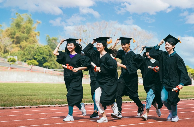 Úc mở cửa trở lại cho sinh viên quốc tế từ ngày 15 tháng 12 đến ngày 2 tháng 2 Úc mở cửa trở lại cho sinh viên quốc tế từ ngày 15 tháng 12 đến ngày 2 tháng 2