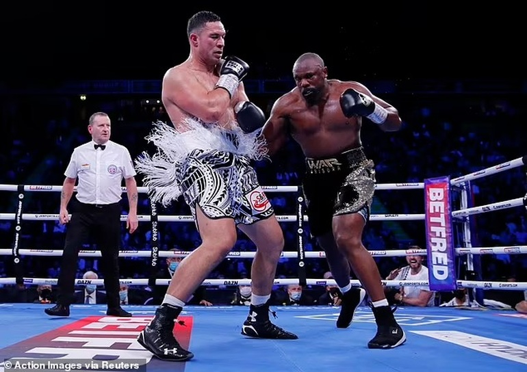 Cuộc chiến hạng nặng: Joseph Parker đánh bại Derek Chisora sau 12 hiệp đấu - 9