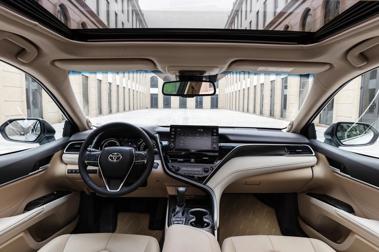 Đắt hơn 300 triệu đồng, Toyota Camry 2022 có gì để thách thức đối thủ? - 2 Đắt hơn 300 triệu đồng, Toyota Camry 2022 có gì để thách thức đối thủ? - 2