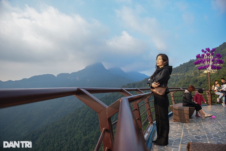 The land - sky boundary, as beautiful as a fairy scene, only 70km - 7 . from Hanoi