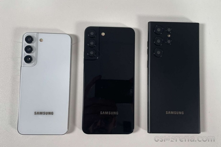 Mô hình mẫu của Galaxy S22, S22+ và S22 Ultra (Ảnh: GSMArena).