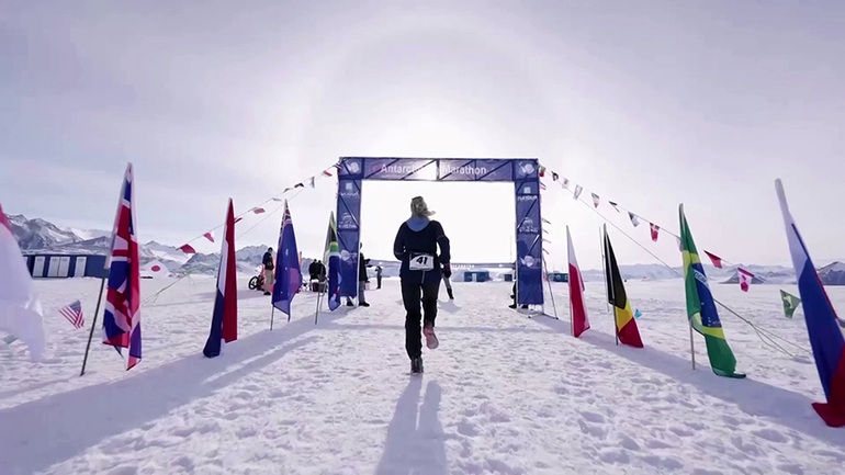Cô gái phá kỷ lục chạy ở nơi lạnh nhất hành tinh - 1