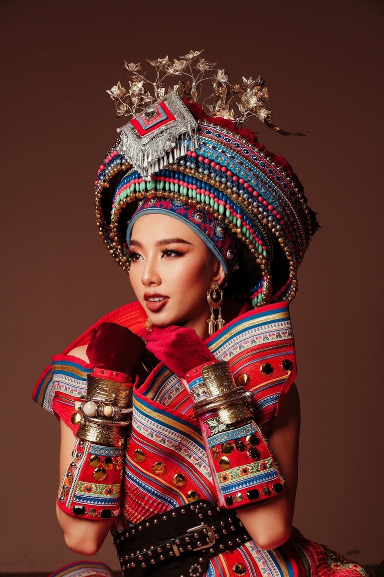 Hoa hậu Thùy Tiên đẹp kiêu sa như nữ thần - 11 Hoa hậu Thùy Tiên đẹp kiêu sa như nữ thần - 11