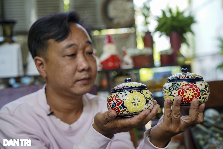 The man aspires to revive the famous pottery line of the South - 6