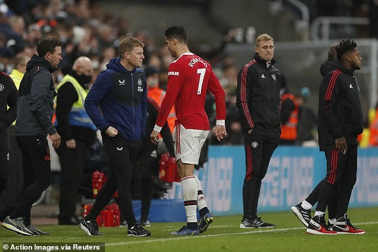 C.Ronaldo bị chỉ trích sau khi Man Utd hòa thất vọng Newcastle - 3 C.Ronaldo bị chỉ trích sau khi Man Utd hòa thất vọng Newcastle - 3