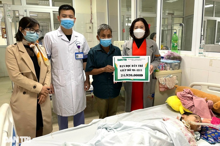 Bạn đọc tiếp tục giúp đỡ bé gái 7 tuổi bị viêm não tại Thanh Hóa - 1 Bạn đọc tiếp tục giúp đỡ bé gái 7 tuổi bị viêm não tại Thanh Hóa - 1