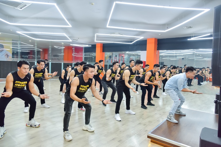 Nguyên Vũ, Đặng Thu Thảo làm giám khảo cuộc thi người mẫu - 2 Nguyên Vũ, Đặng Thu Thảo làm giám khảo cuộc thi người mẫu - 2